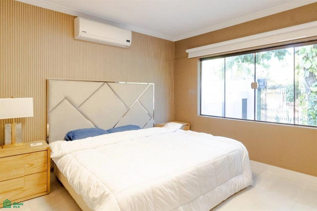 Дом 6+1 с офисом в Асунсьоне, Парагвай