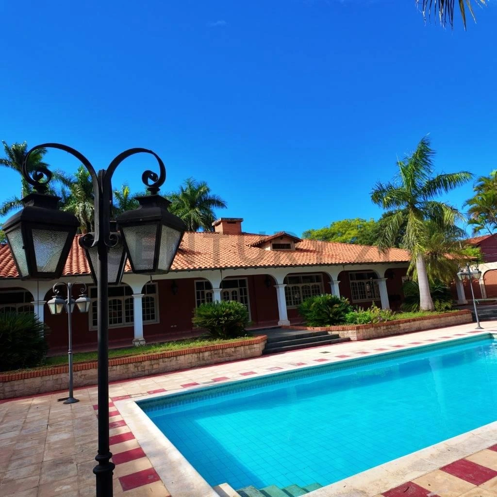 Дом 1200 m2 с садом в Асунсьоне, Парагвай