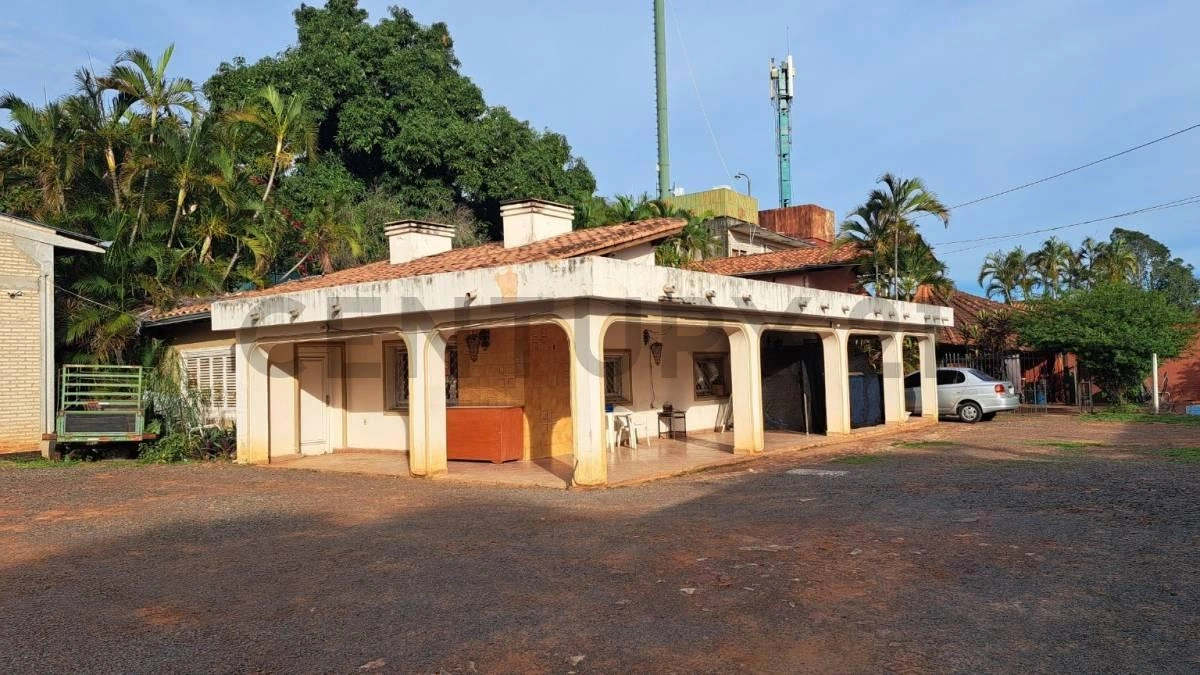 Дом 560 m2 с садом в Сан-Лоренсо, Парагвай