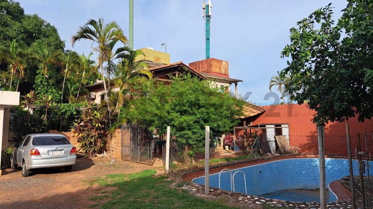 Дом 560 m2 с садом в Сан-Лоренсо, Парагвай