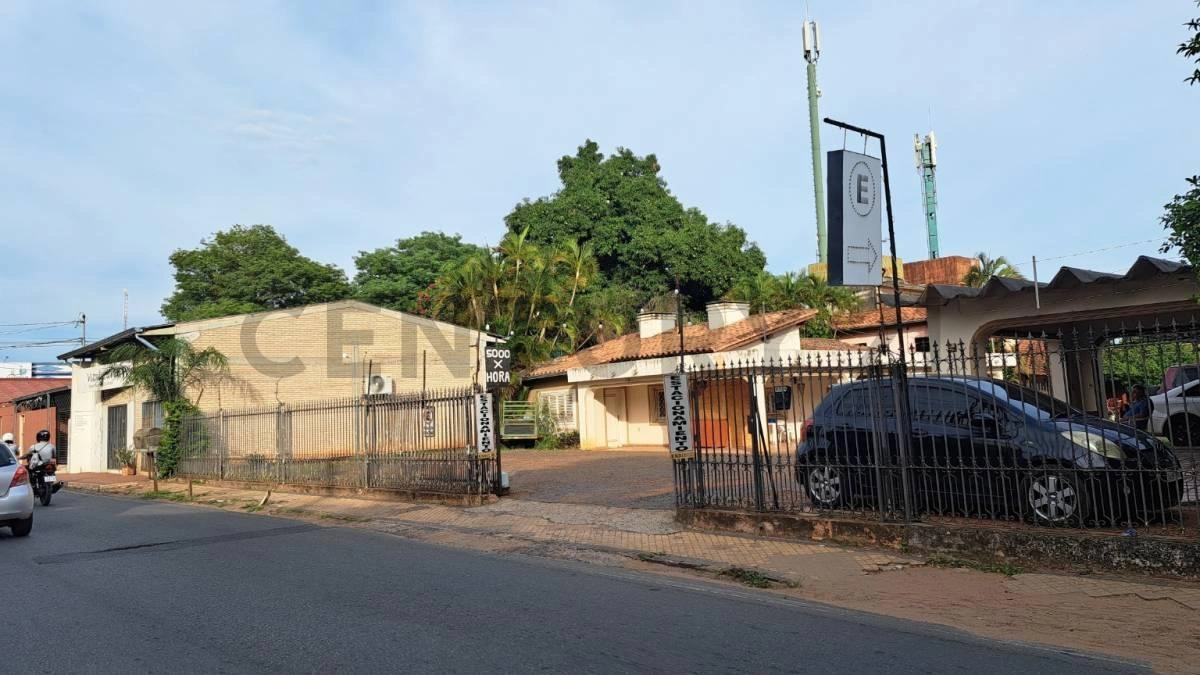 Дом 560 m2 с садом в Сан-Лоренсо, Парагвай