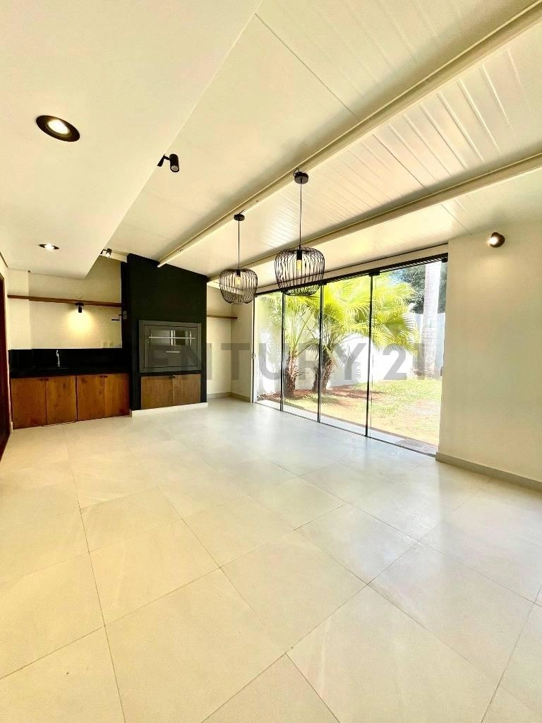 Квартира 210 м² с парковкой в Сан-Лоренсо, Парагвай