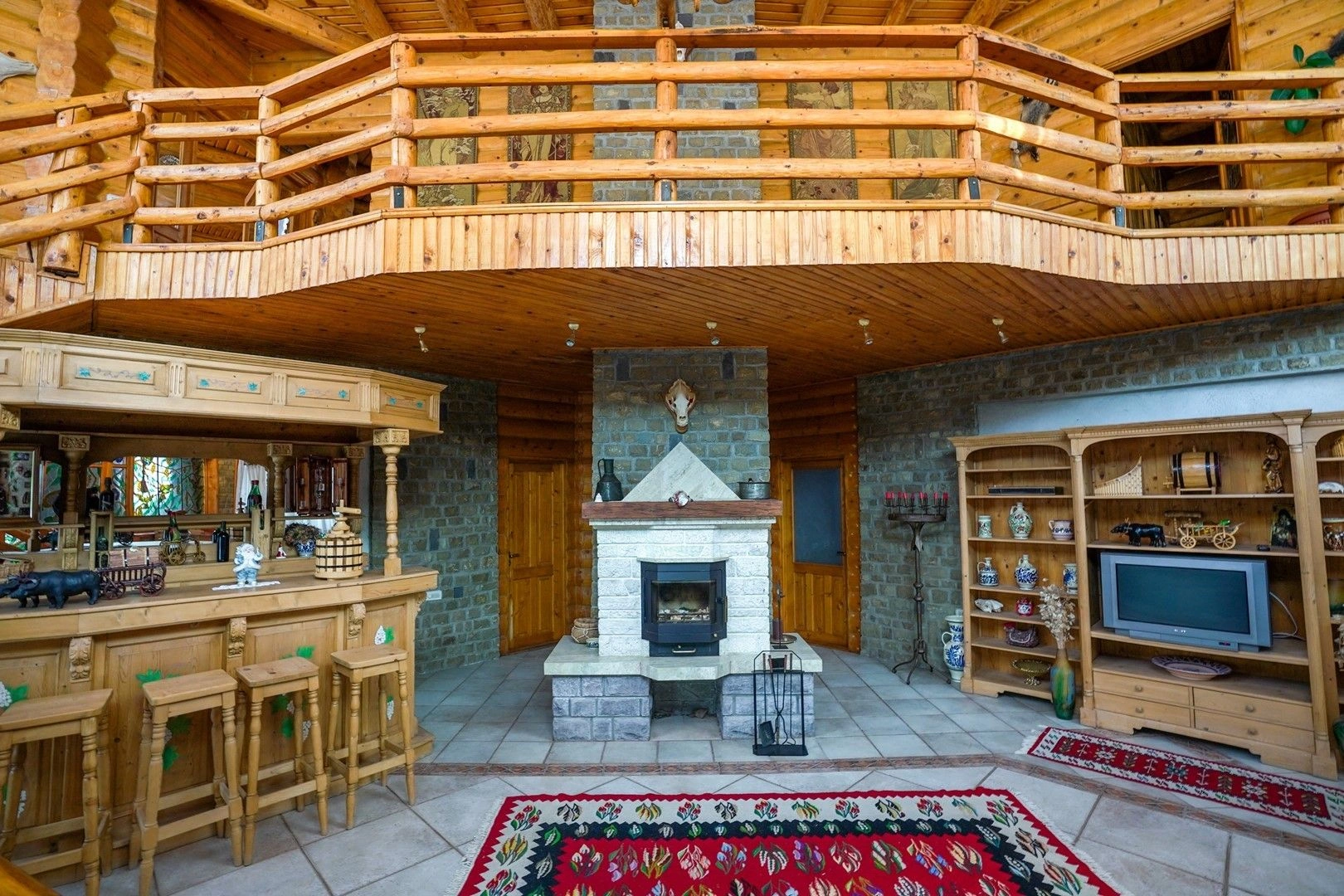 Просторная вилла 700 м2 с сауной в Брашове