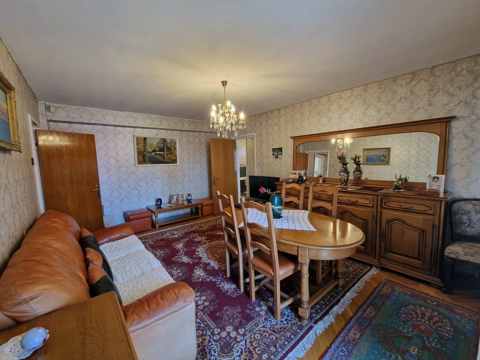 Элегантная квартира площадью 130 м2 в центре Бухареста