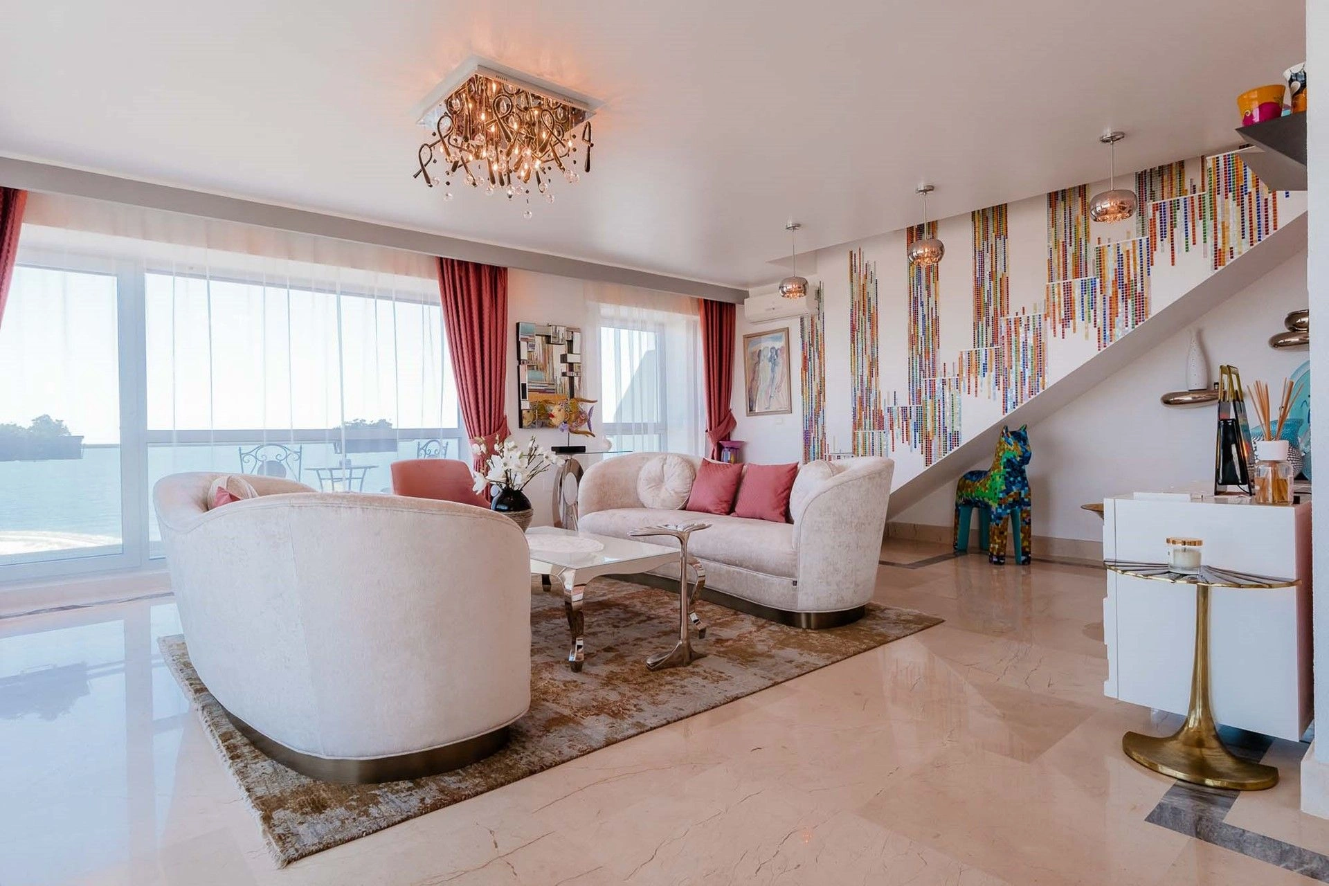 Просторный пентхаус площадью 230 м2 с видом на море в Констанце, Румыния