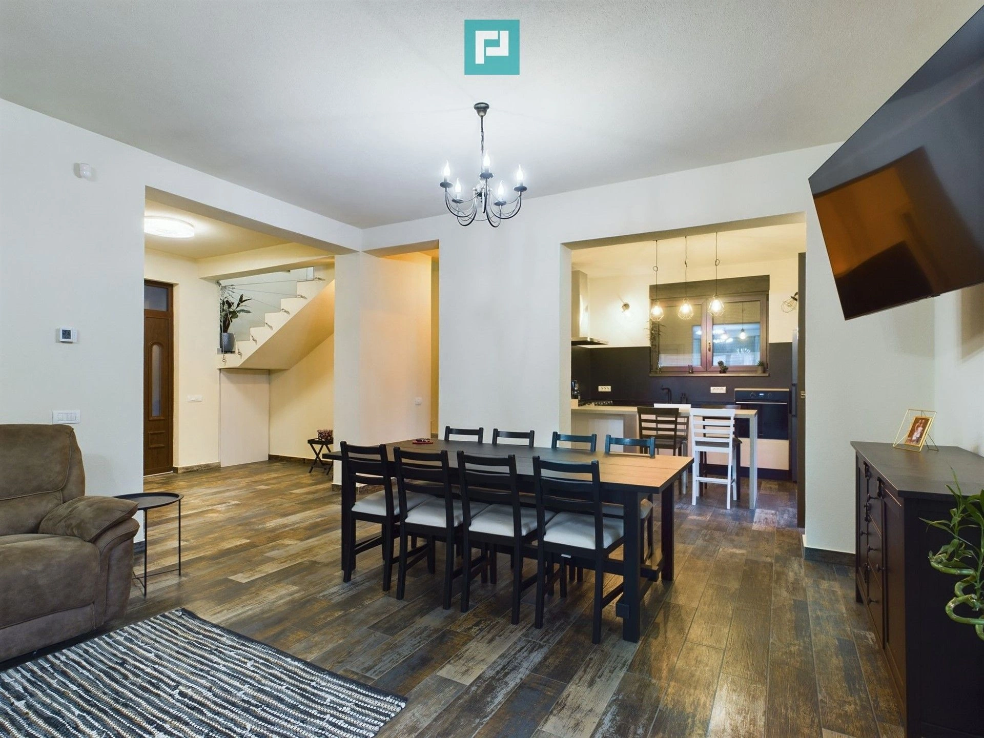 Новый дом площадью 240 м2 с бассейном в районе Тиволи, Тимишоара