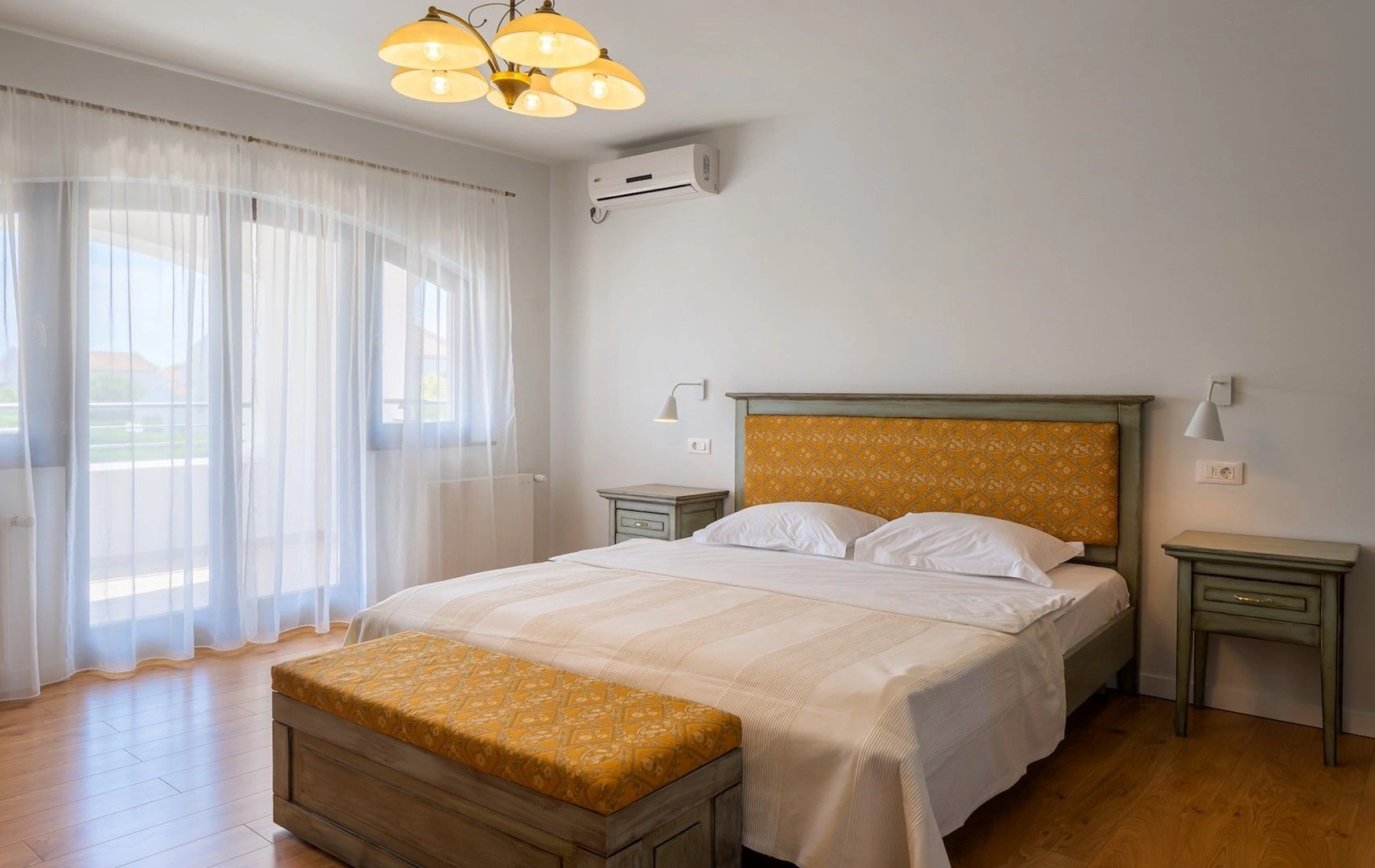 Роскошная вилла 4+1 рядом с пляжем в Констанце