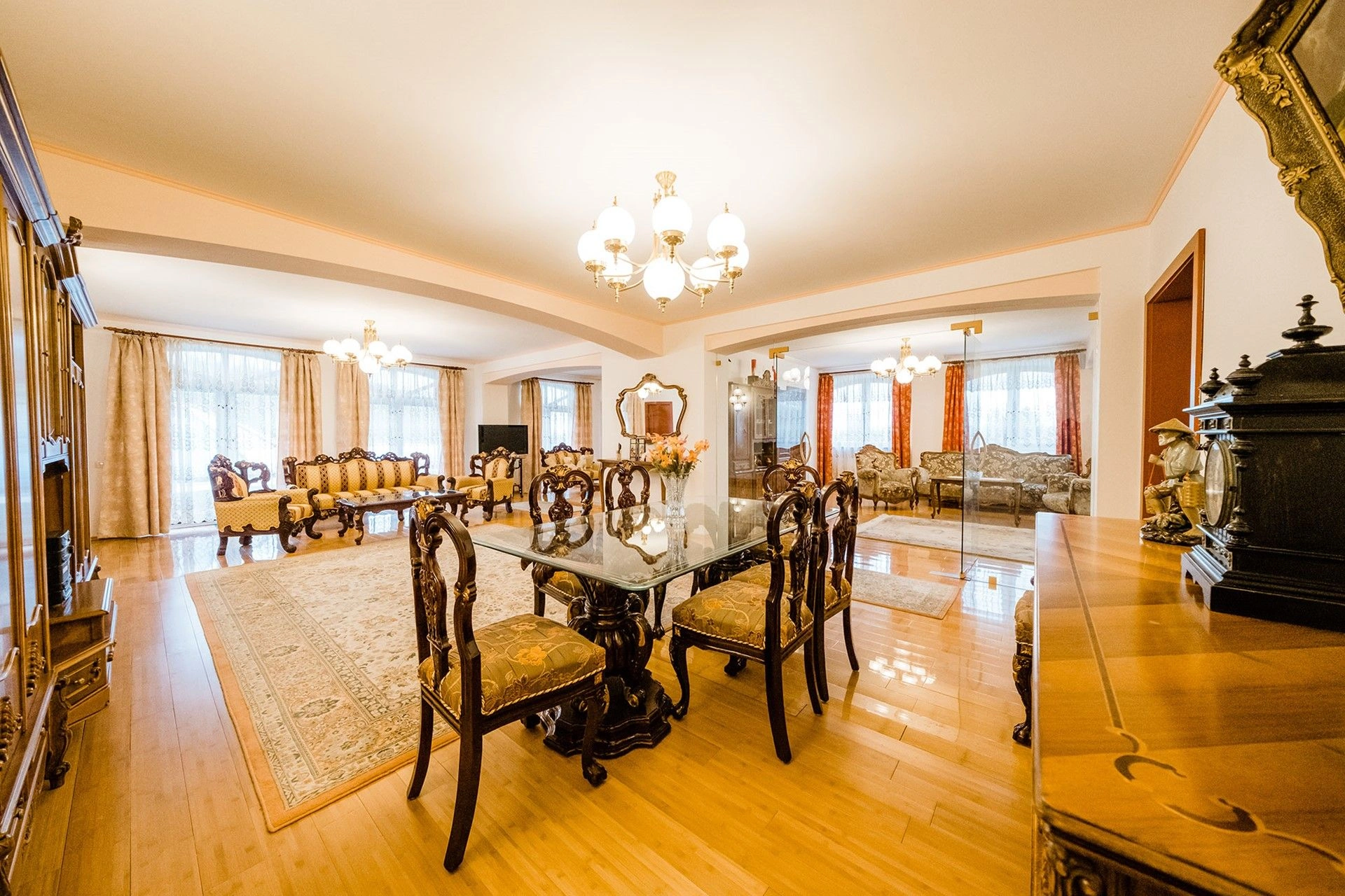 Просторный дом 5+1 в одном из лучших районов Брашова