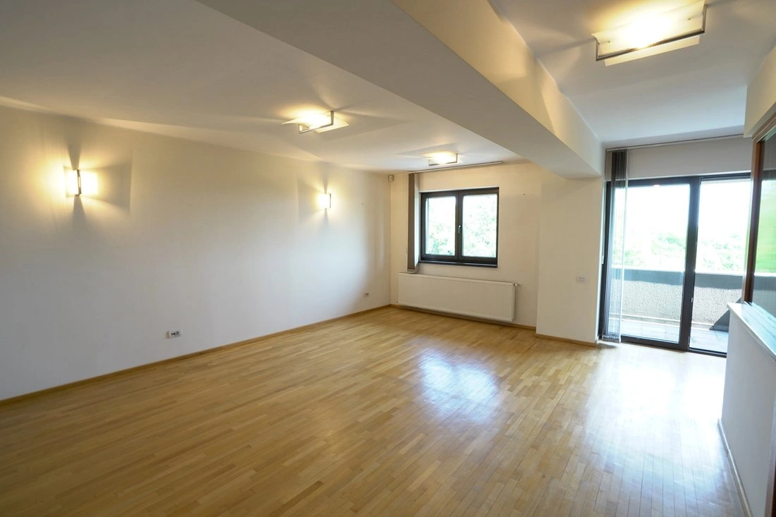 3-комнатная квартира в Бухаресте, Румыния