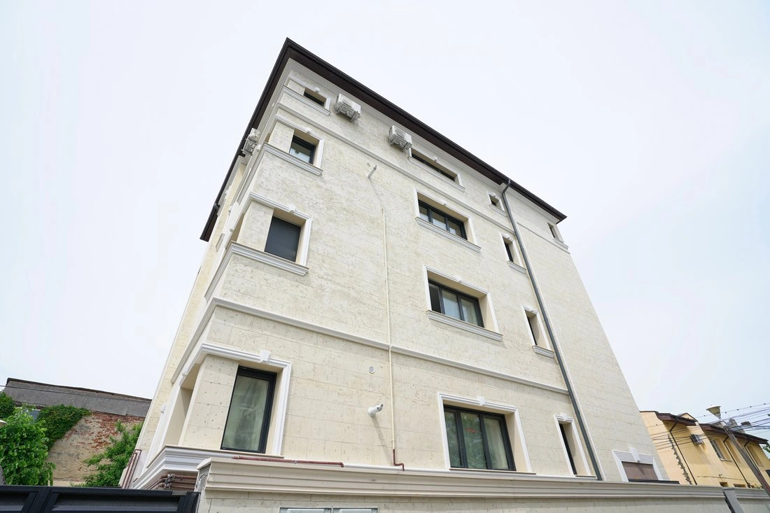 Квартира с 17 комнатами в Бухаресте, Румыния