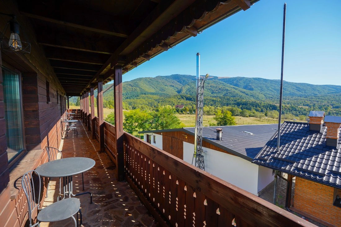 Дом 1217 m2 в Брашове, Румыния