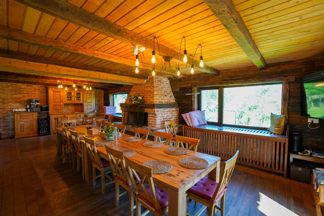 Дом 1217 m2 в Брашове, Румыния