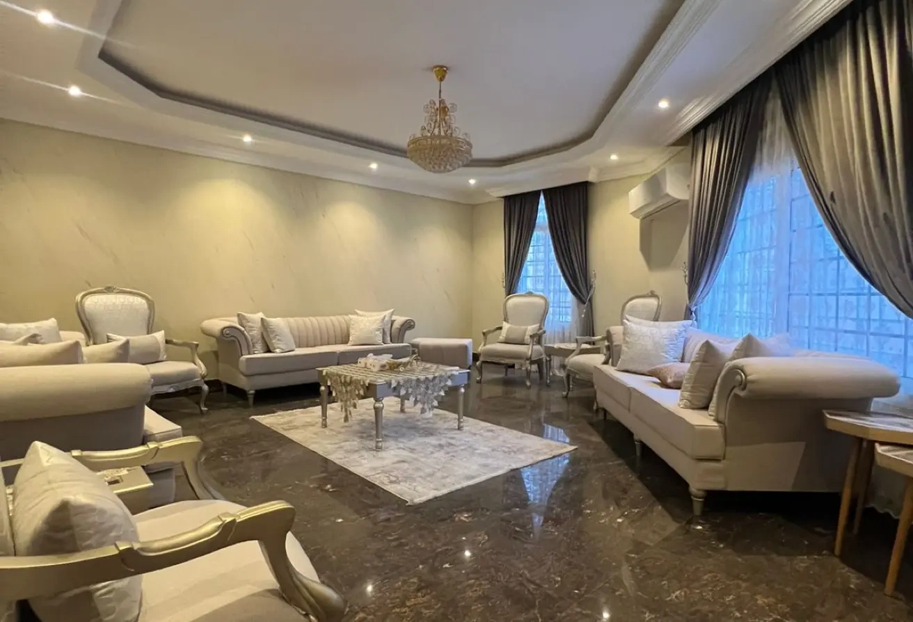 Просторный дом 7+1 в Джидде, Саудовская Аравия