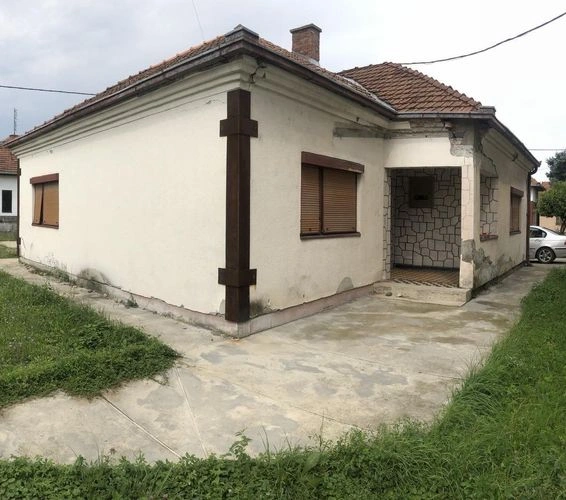 Просторный дом 2+1 в Кральево, Сербия