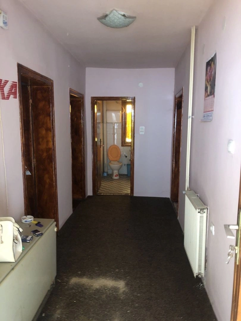 Просторный дом 2+1 в Кральево, Сербия