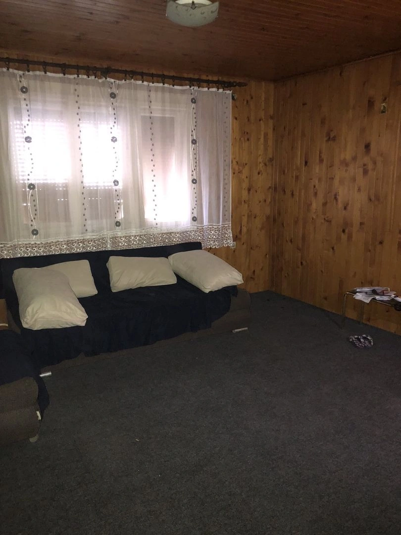 Дом 98 м2 рядом с шоссе в Кралева, Сербия