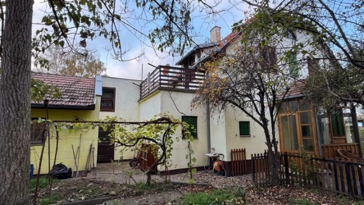 Комфортабельный дом 180 м2 с мансардой в Зренянине, Сербия