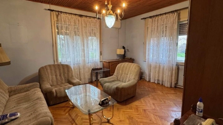 Комфортабельный дом 180 м2 с мансардой в Зренянине, Сербия