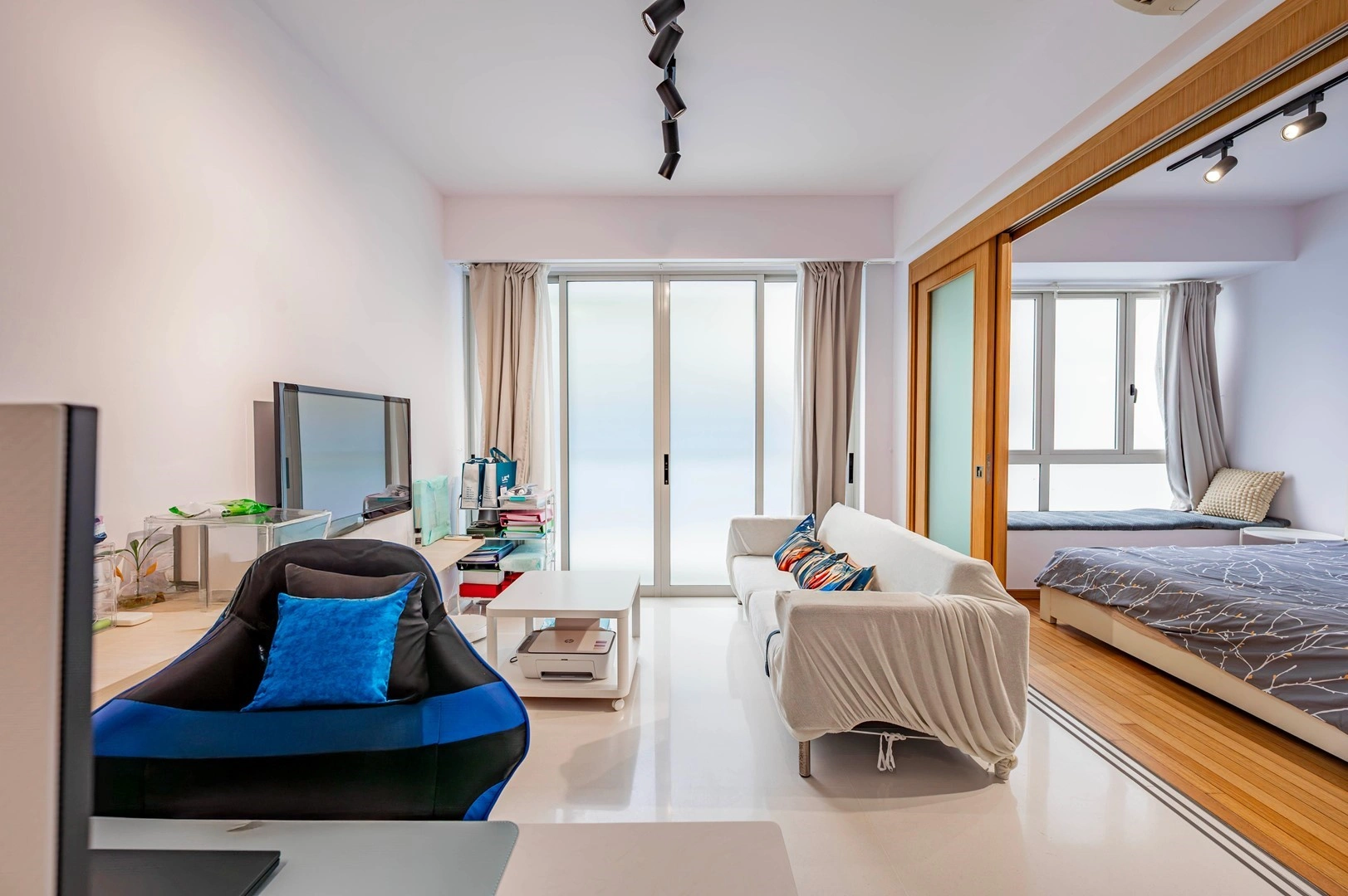 Светлая квартира 1+1 в Singapore City, Singapore