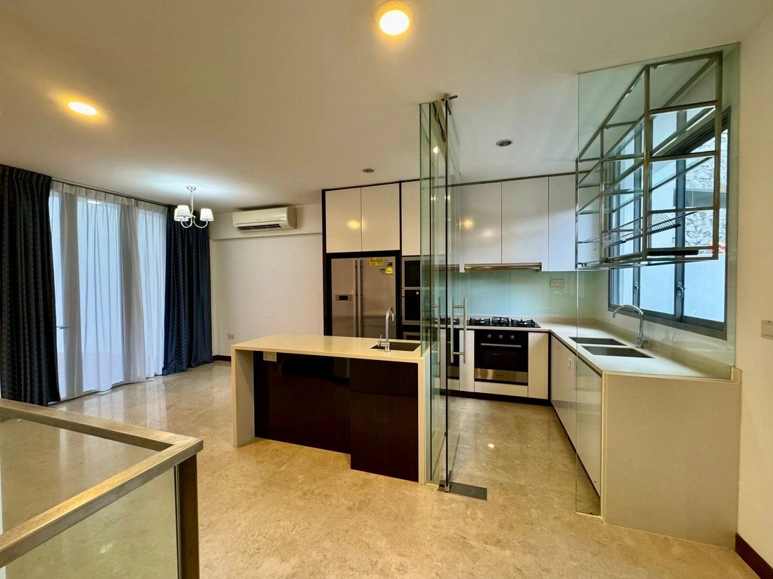 Дом 4+1 с садом в Singapore City, Singapore