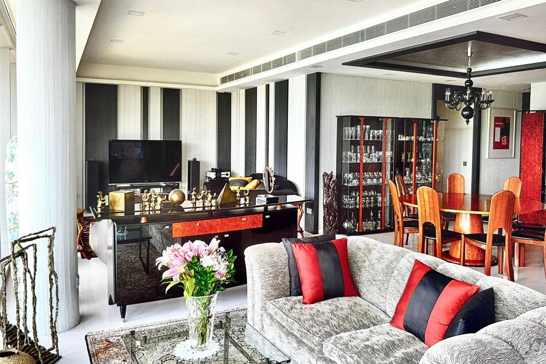 Квартира 4+1 с открытым парковочным местом в Сингапуре, Сингапур