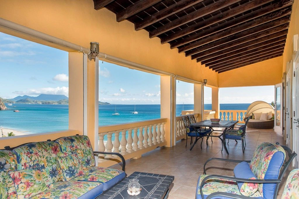 Семейный дом 10+1 в Бассетерре, Сент-Китс и Невис