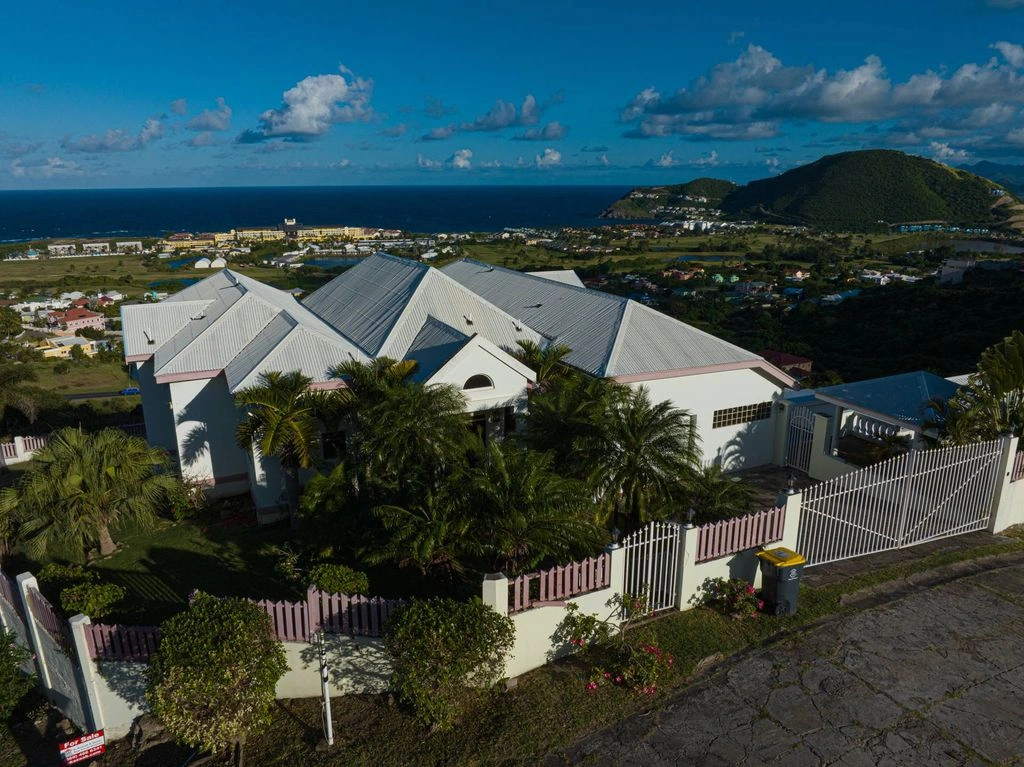 Дом с 6 спальнями в Бассетерре, Сент-Китс и Невис