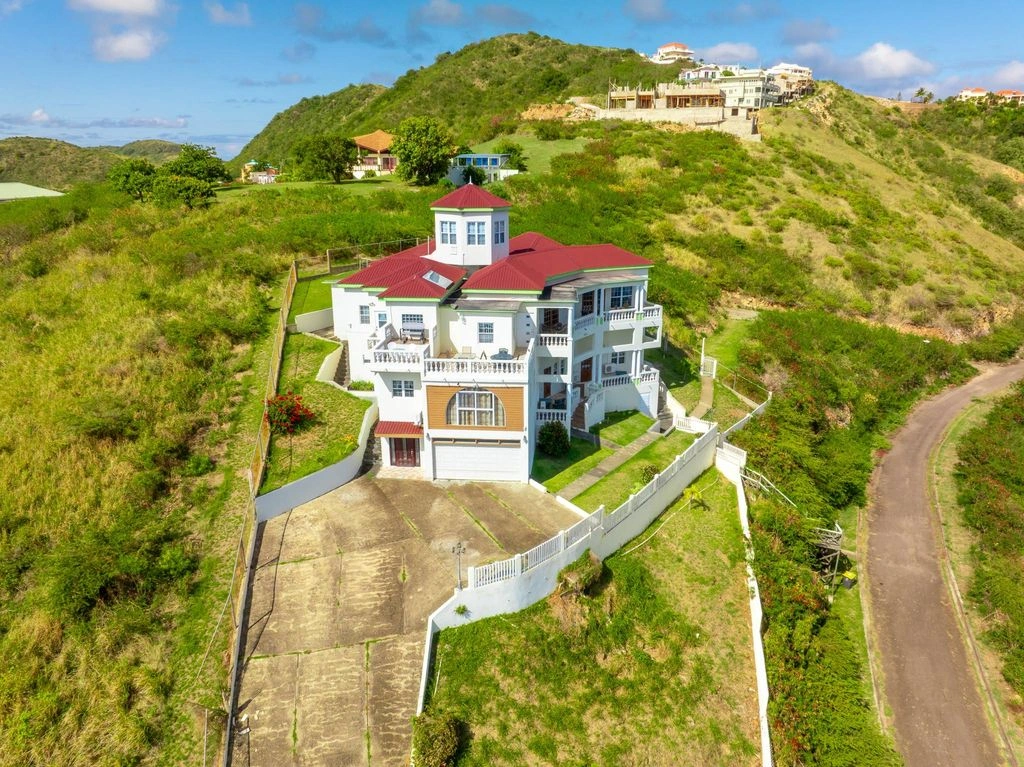Меблированный дом 5+1, 1393 м² в Basseterre, St. Kitts and Nevis