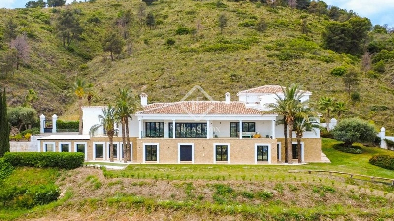 Дом 12+1 с видом на океан в Малаге, Испания