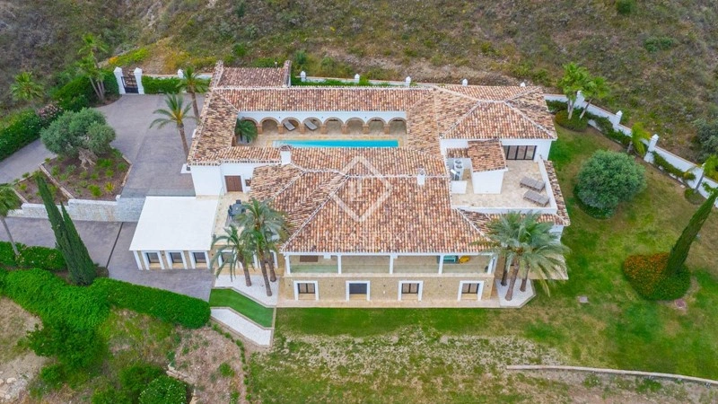 Дом 12+1 с видом на океан в Малаге, Испания