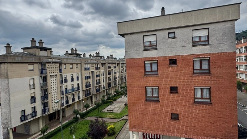 Квартира 4+1 с лифтом в Бильбао, Испания