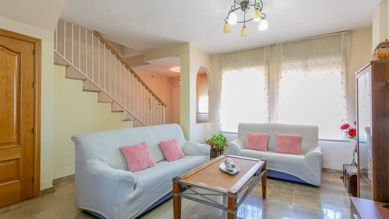 Дом 6+1 с садом в Гранаде, Испания