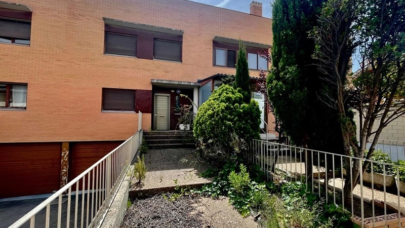 Великолепный дом 272 м² в Сарагосе, Испания