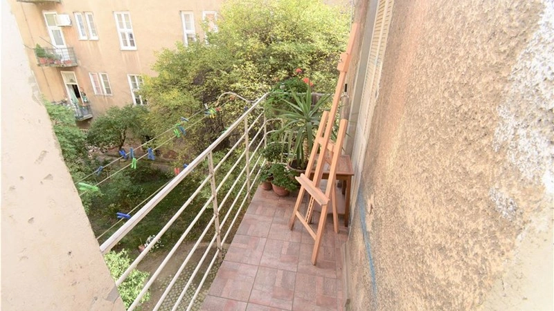 Светлая четырёхкомнатная квартира в Осиеке, Хорватия