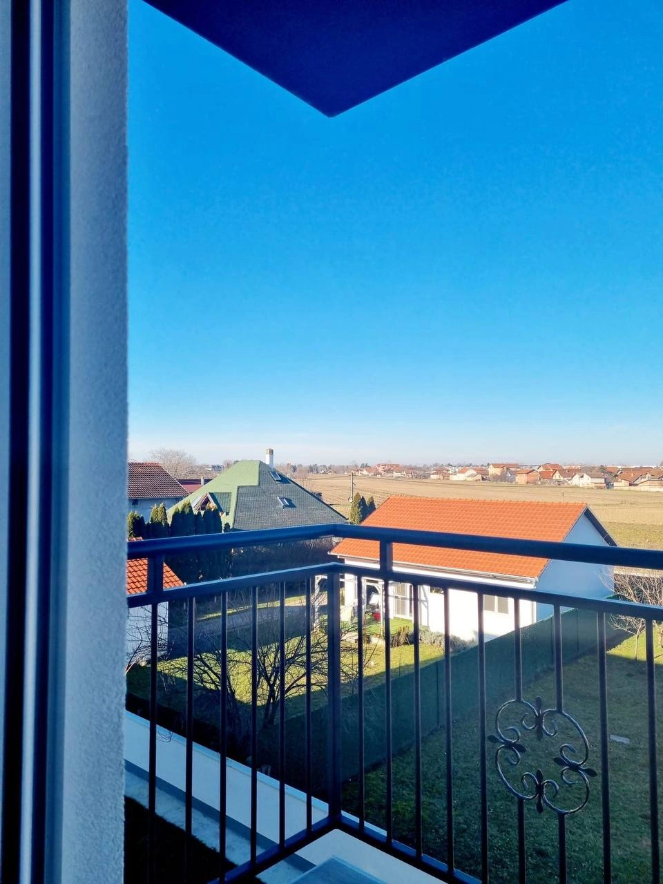 Однокомнатная квартира с парковкой в Нови‑Саде, Сербия