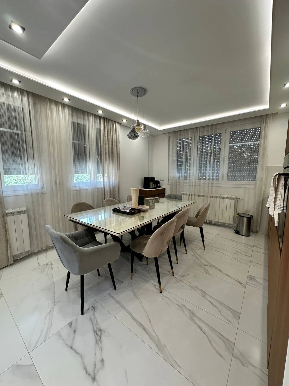 Дом с 2 спальнями и открытым бассейном в Нови‑Саде, Сербия