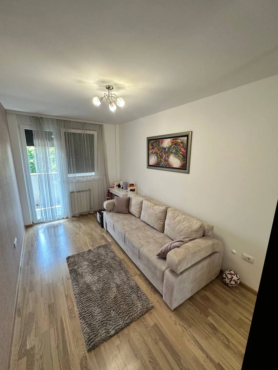 Дом с 2 спальнями и открытым бассейном в Нови‑Саде, Сербия