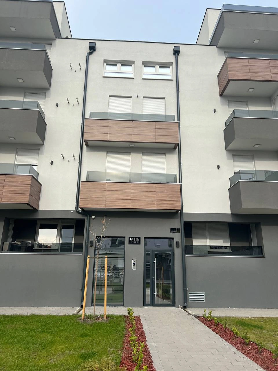 Однокомнатная квартира с террасой в Нови-Саде, Сербия