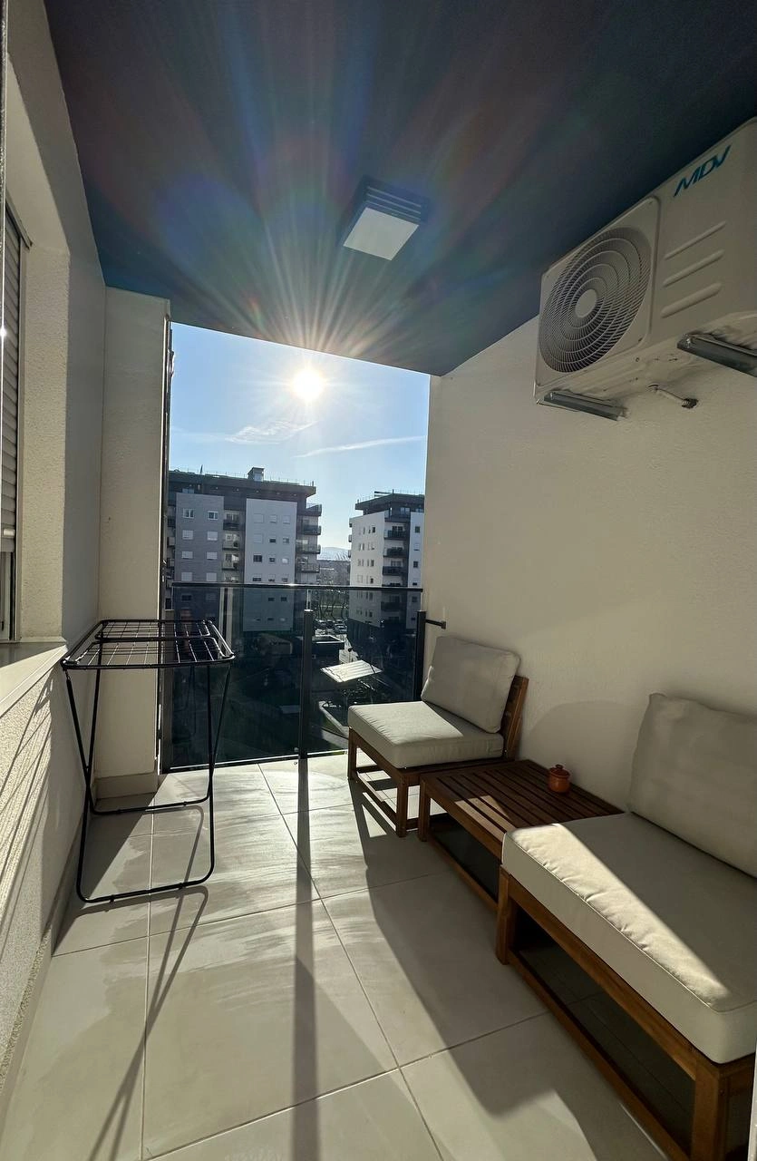 Квартира с двумя спальнями и парковкой в Нови‑Саде, Серия