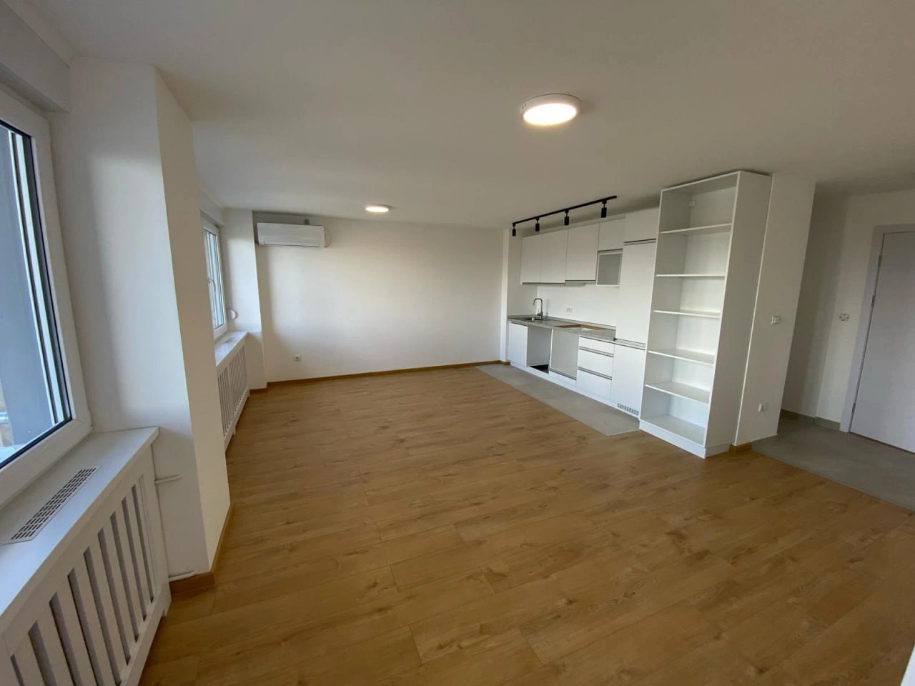 Квартира 74 м² с открытым парковочным местом в Нови-Саде, Сербия