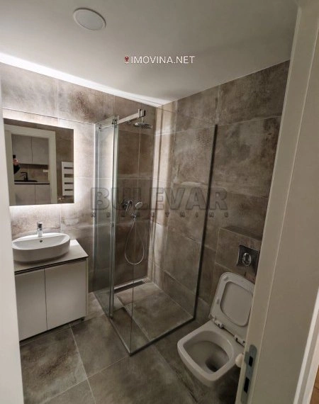 Квартира 46 м² с открытым парковочным местом в Крагуеваце, Сербия