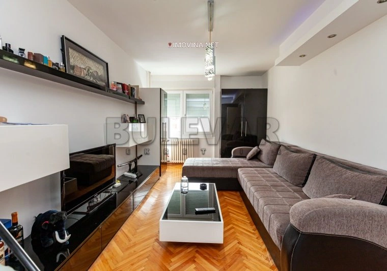 3-комнатная квартира с видом на море в Нише, Сербия