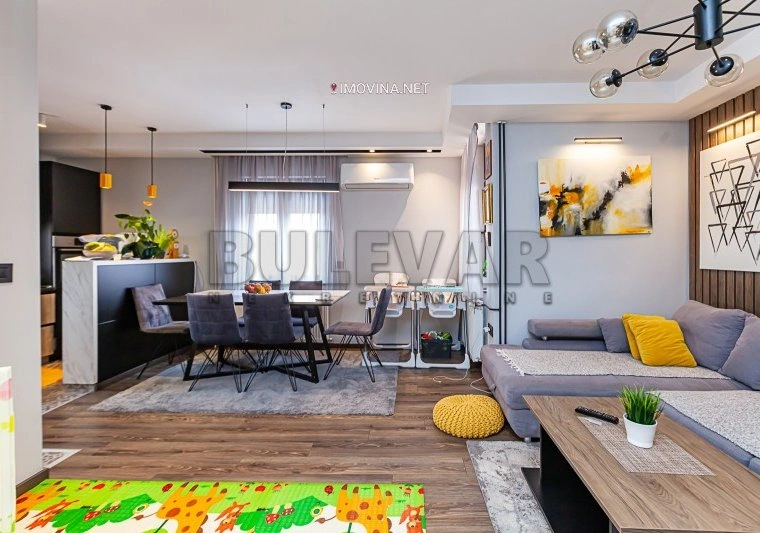 Дом с четырьмя спальнями и мебелью в Нише, Сербия