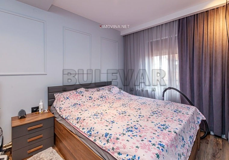 Дом с четырьмя спальнями и мебелью в Нише, Сербия