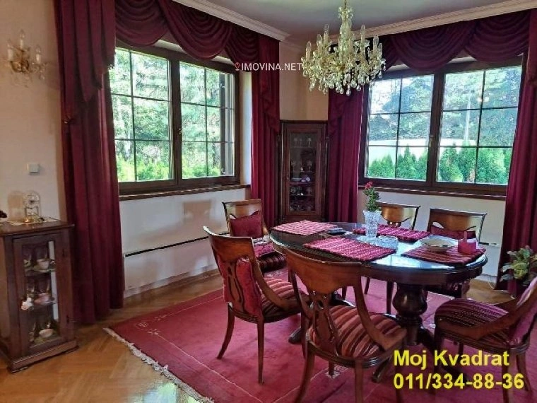 Дом с 4 спальнями и парковкой в Златиборе, Сербия