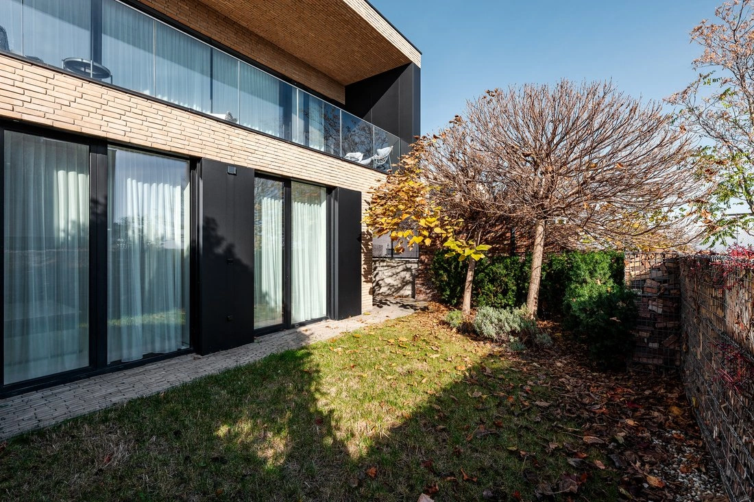 Таунхаус 213 м² с гаражом в Братиславе, Словакия