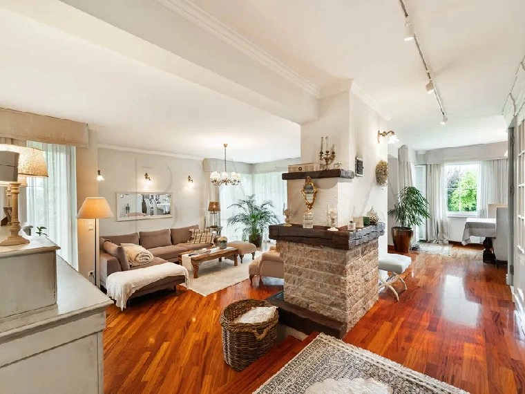 Дом 302 m2 с сауной в Гросуплье, Словения