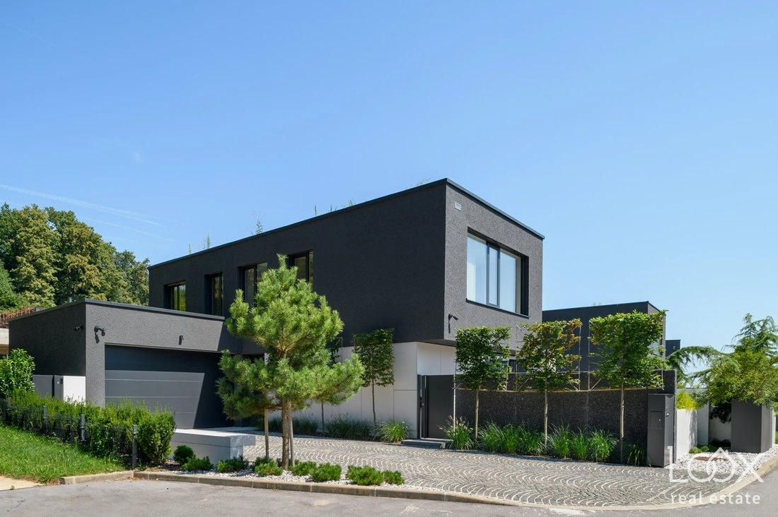 Вилла в Любляне, Словения