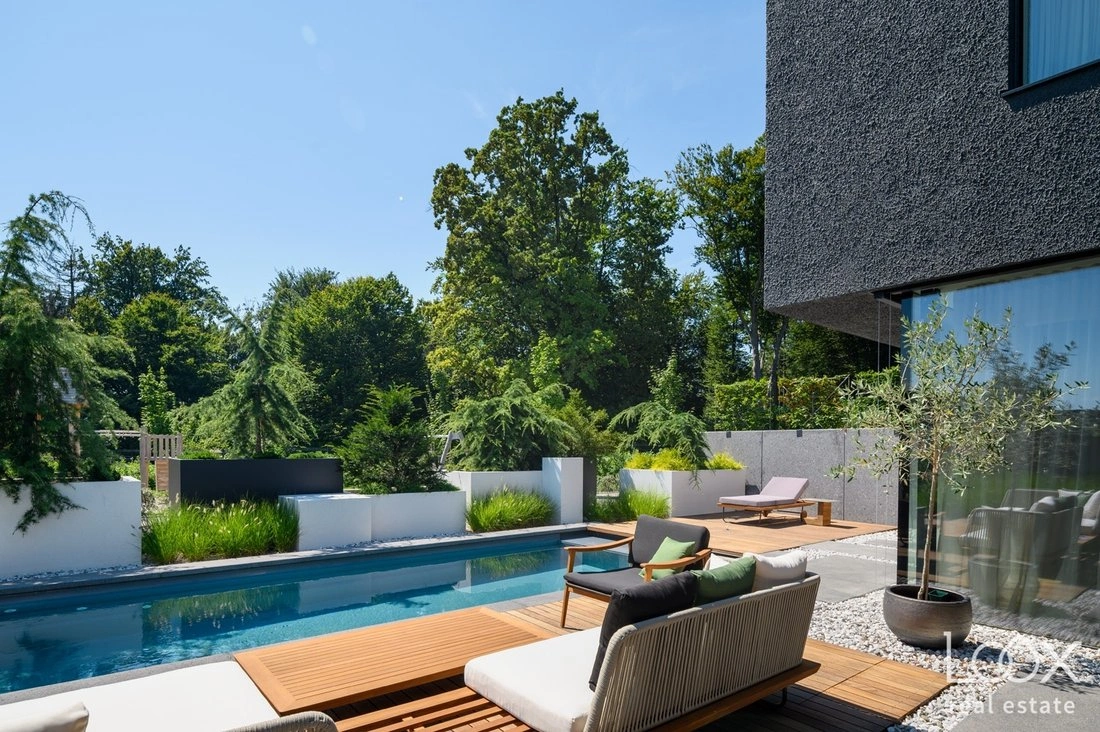 Вилла в Любляне, Словения