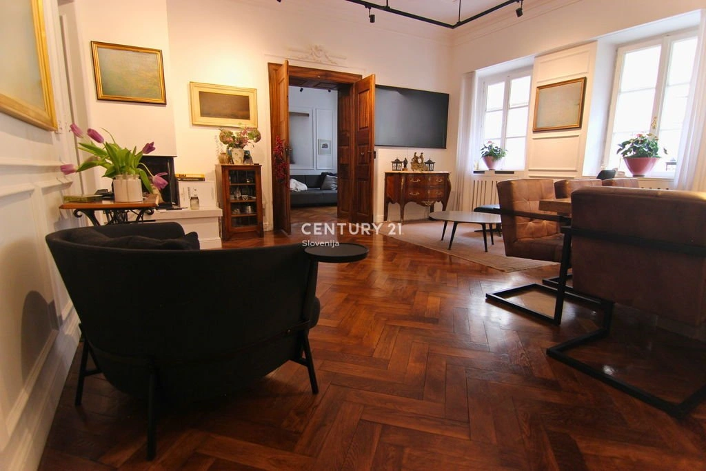 Квартира с тремя спальнями в Любляне, Словения